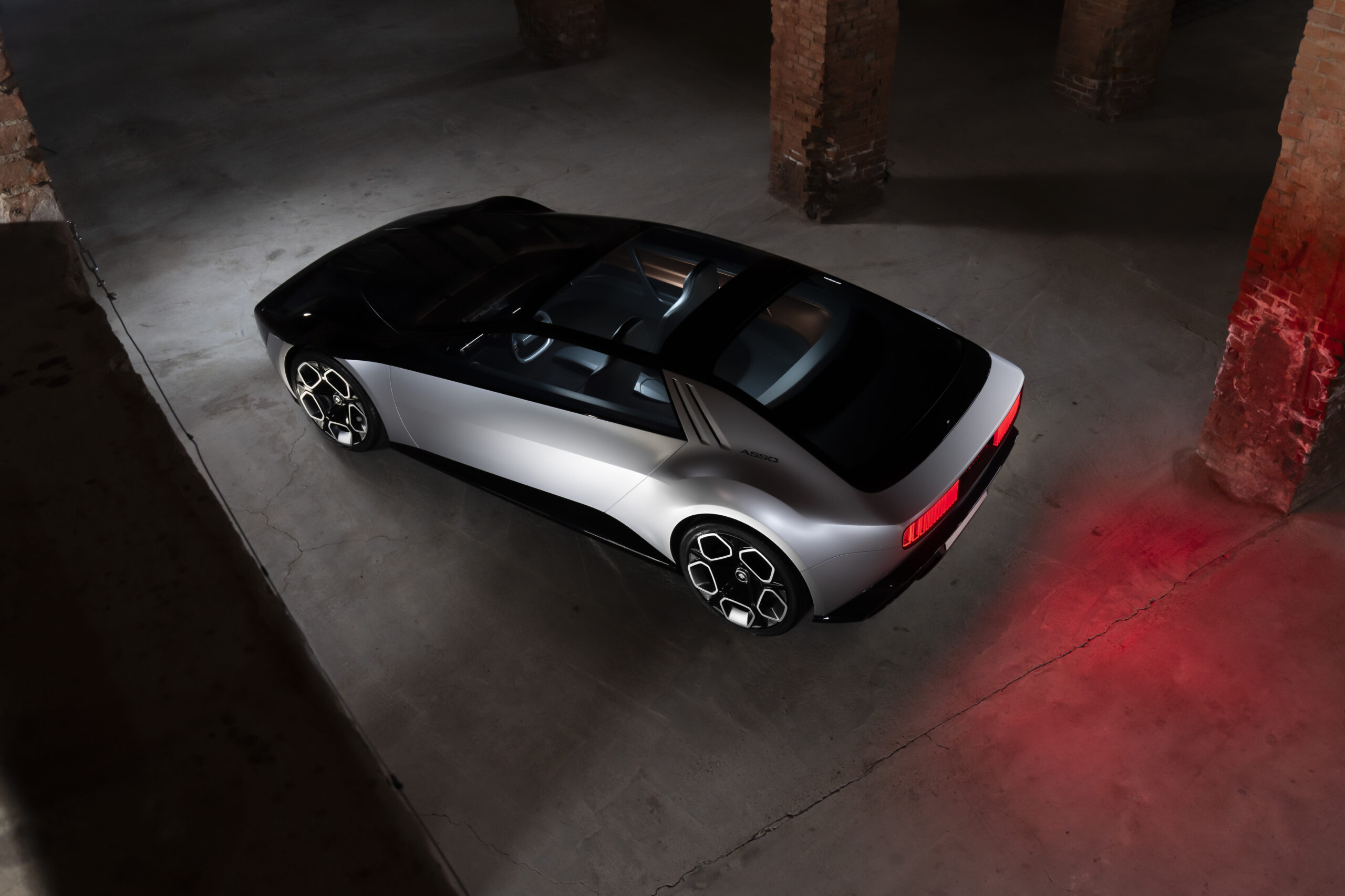 Italdesign Asso di Picche in Movimento