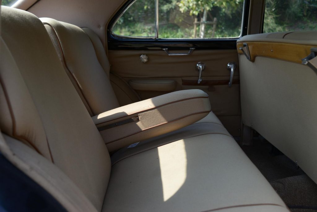 Alfa Romeo 6C 2500 S Berlina Pininfarina