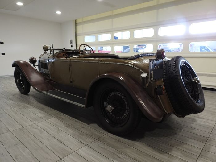 Bugatti T44 Torpedo Ghia