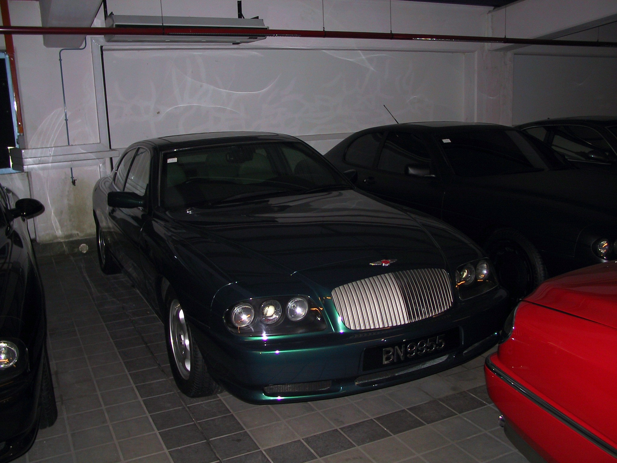 Bentley B2