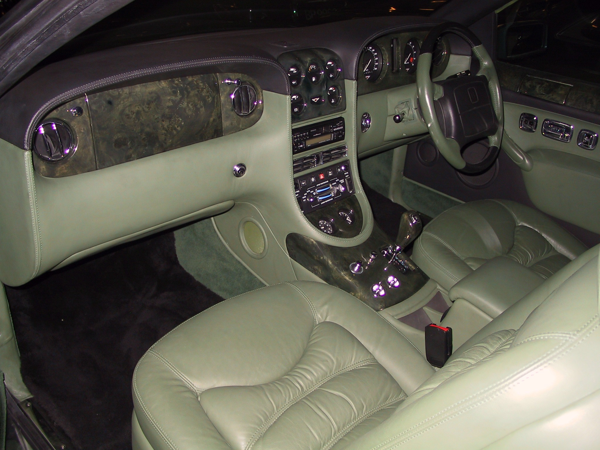 Bentley B2