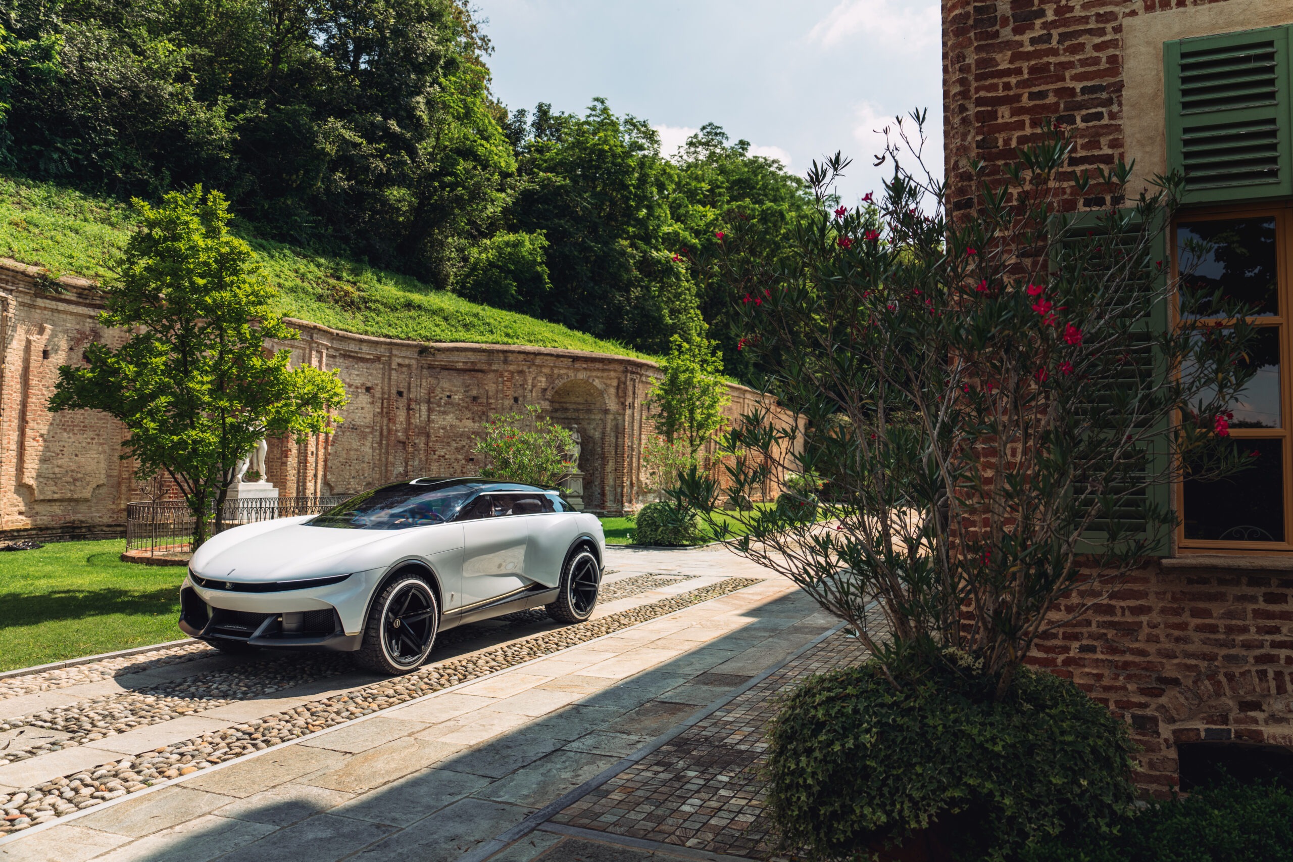 Automobili Pininfarina PURA Vision