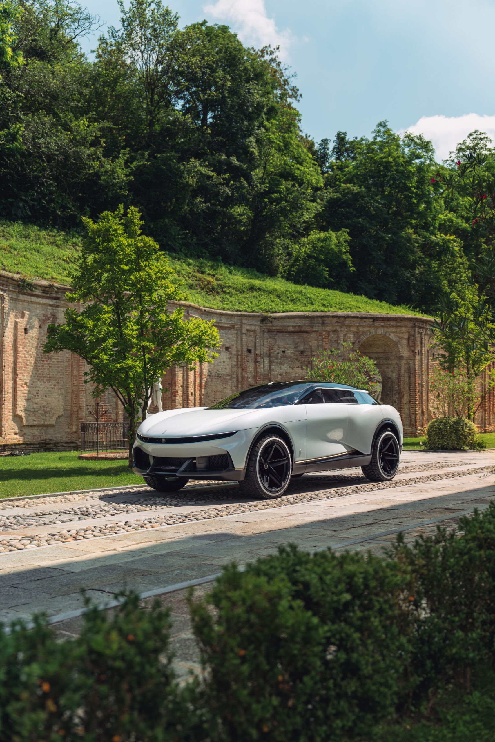 Automobili Pininfarina PURA Vision