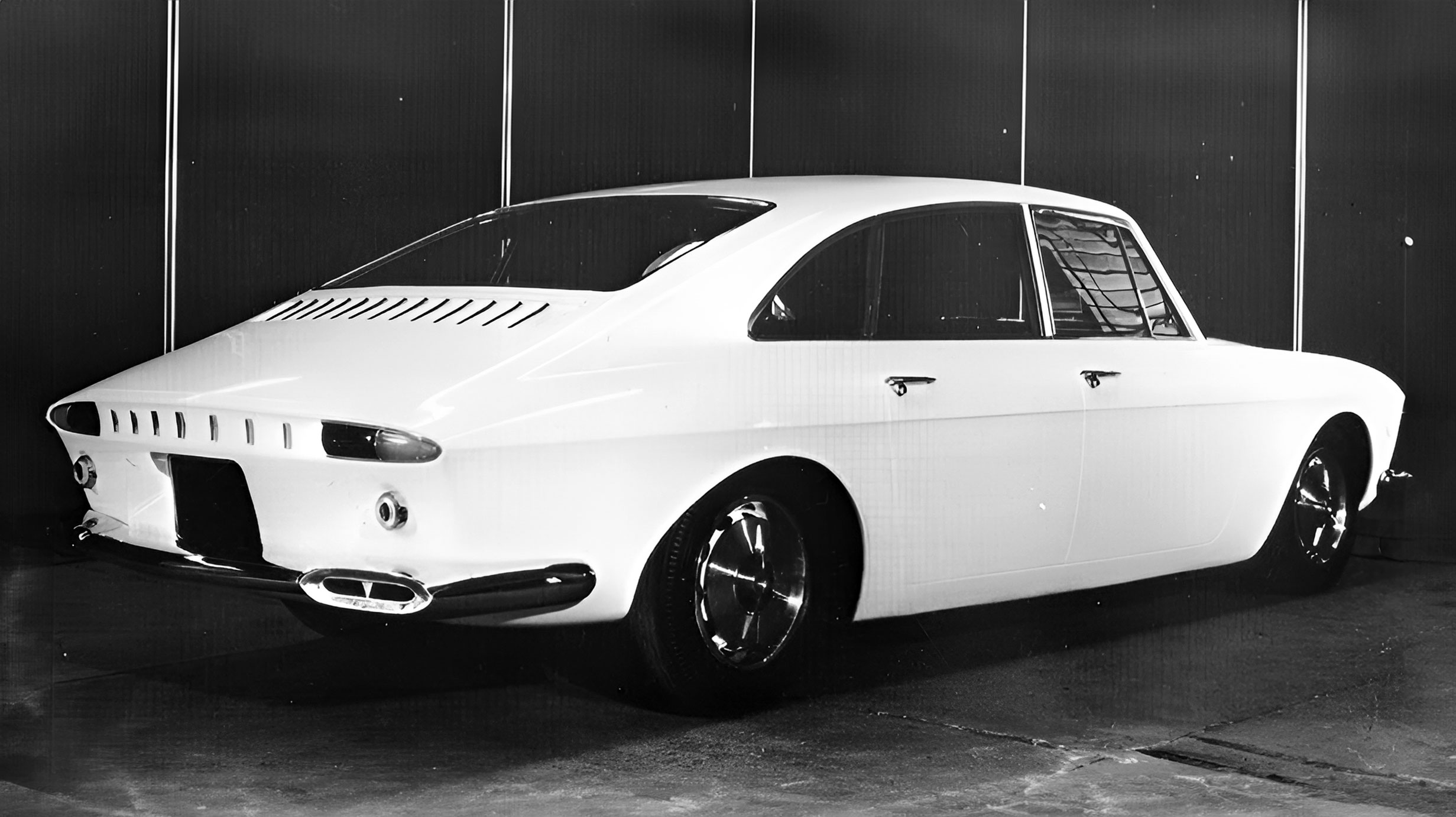 Porsche Ghia Saloon