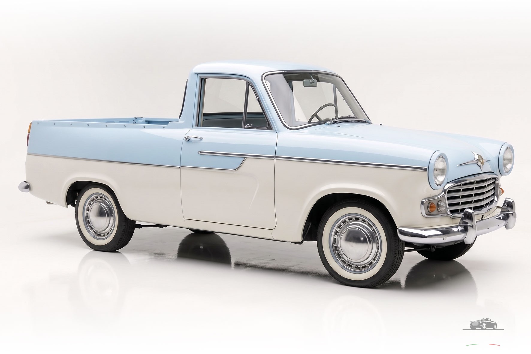 Standard Vanguard Vignale Utility