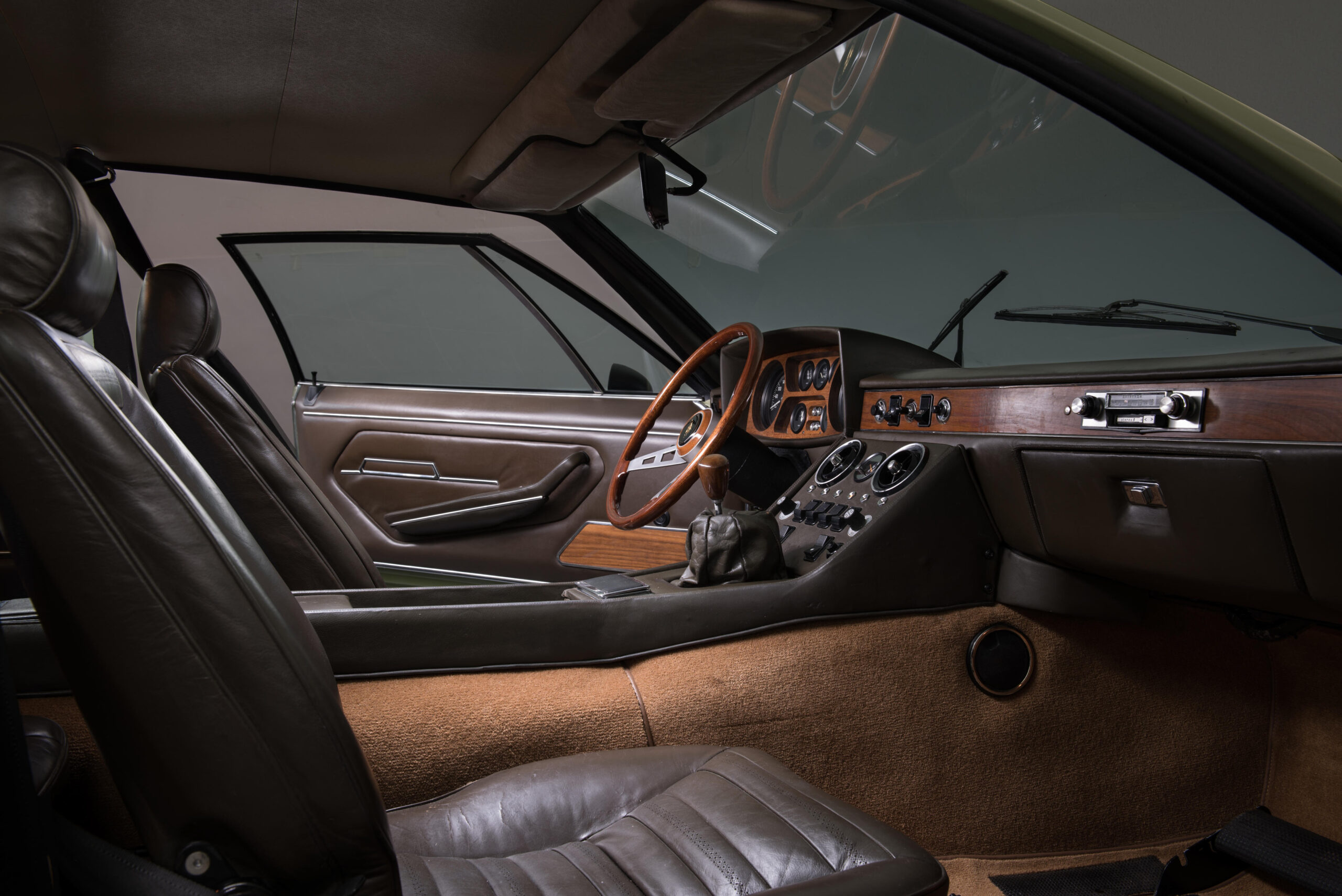 Lamborghini Espada interior