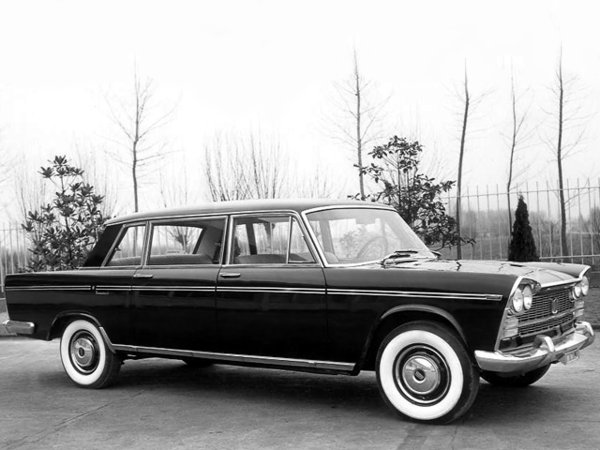 The Fiat 2300 L President by Francis Lombardi.
