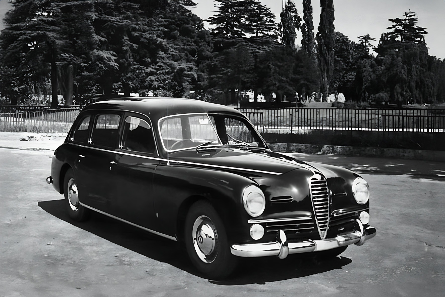 Alfa Romeo 6C 2500 Limousine Farina