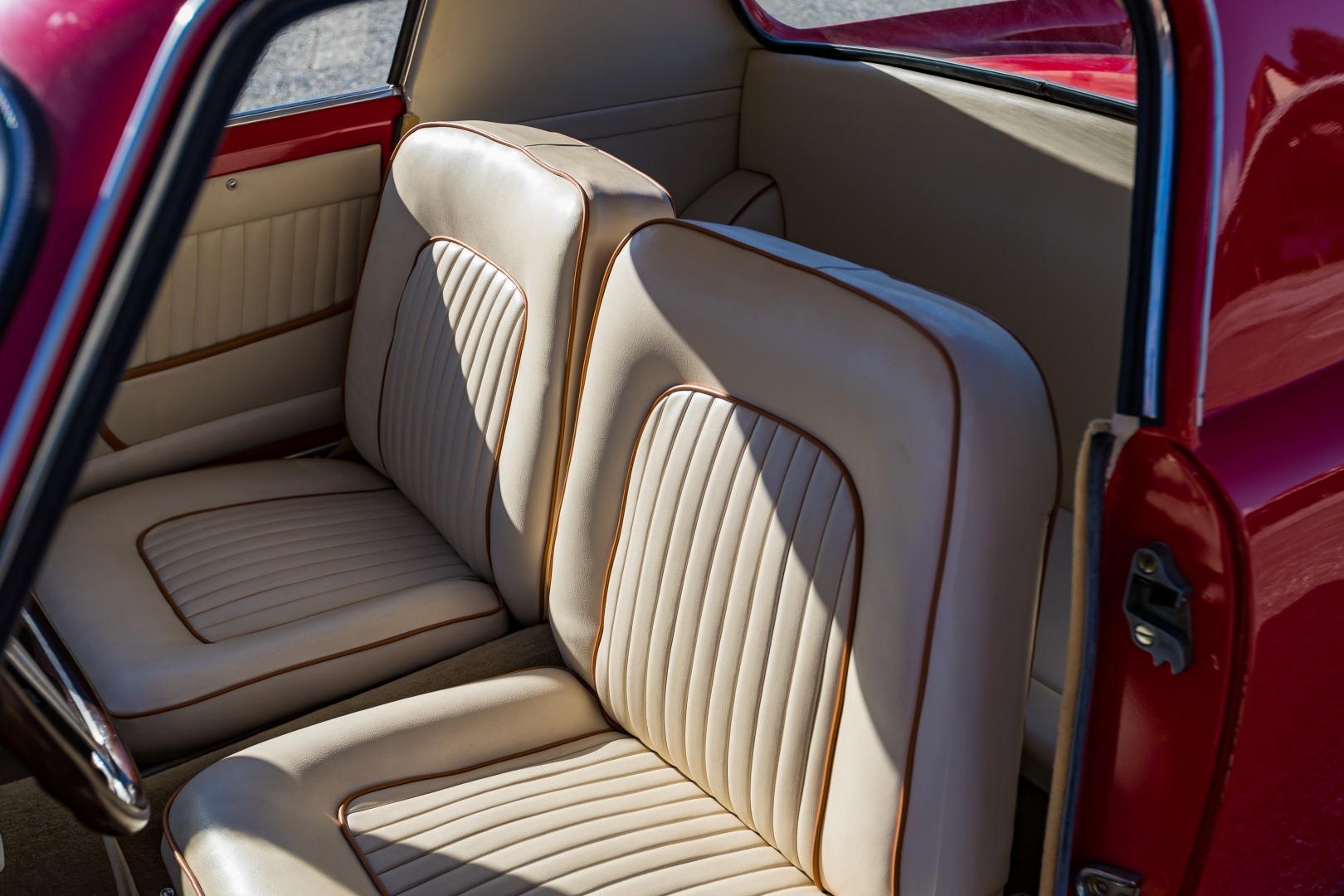 Moretti 750 Tour de Monde Coupé