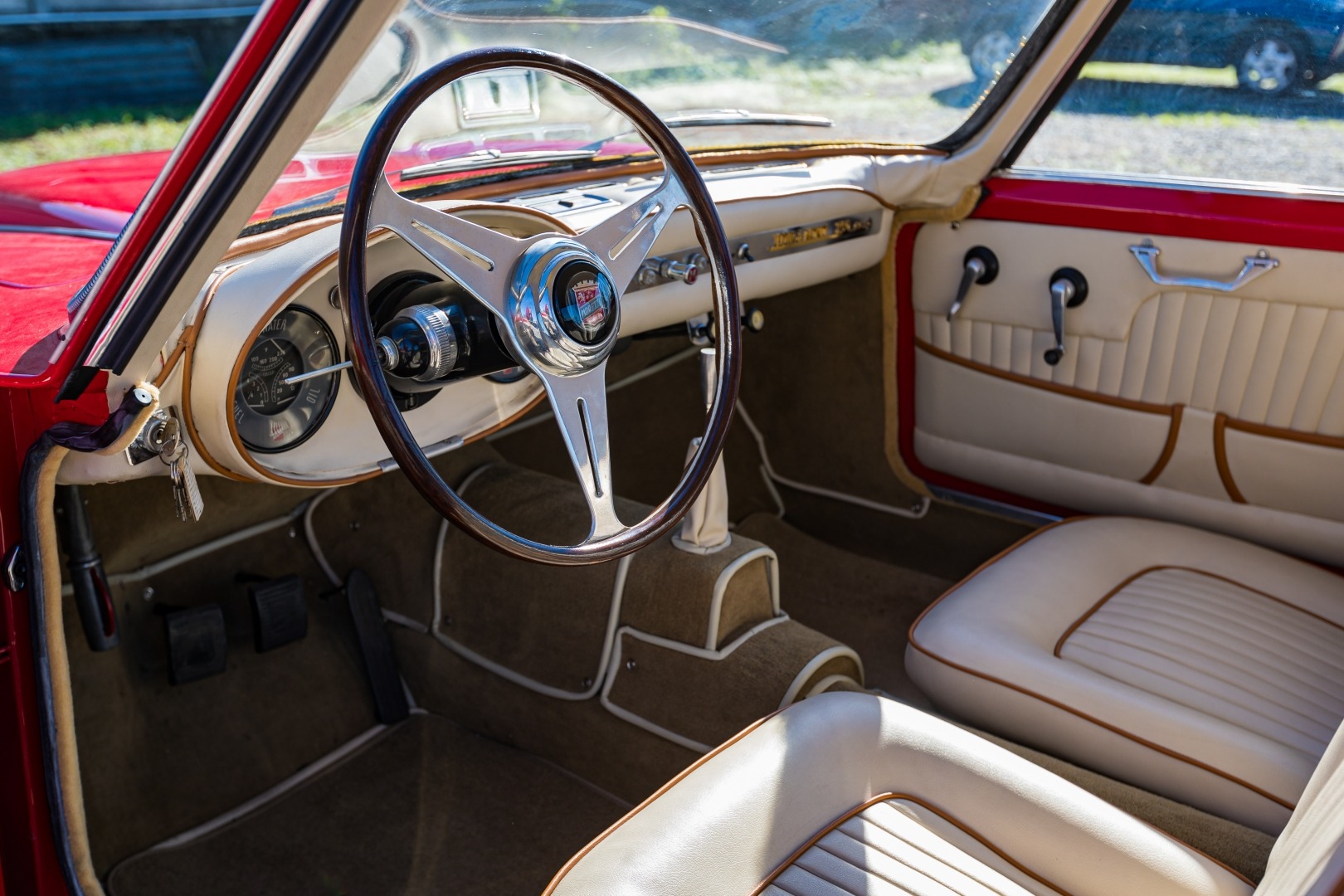 Moretti 750 Tour de Monde Coupé
