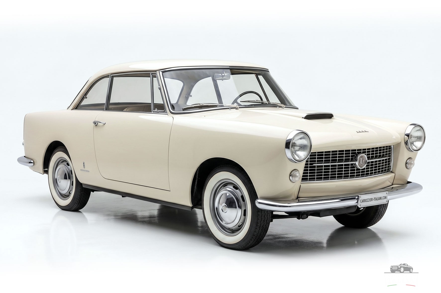 Fiat 1200 Coupé 4 posti Pininfarina
